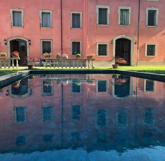 Отель Villa Montanarini