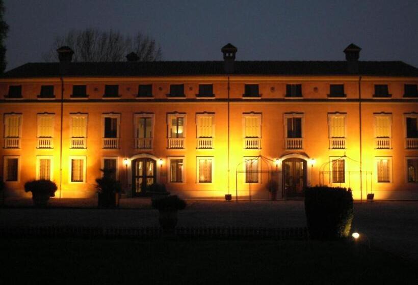 Отель Villa Montanarini