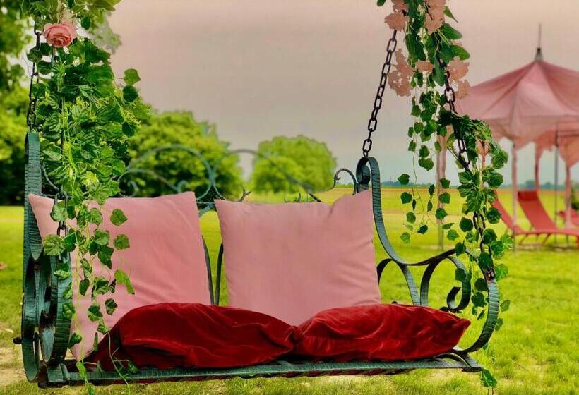 Отель Villa Montanarini