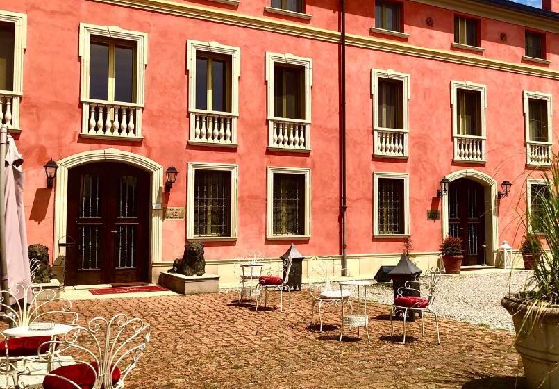 Отель Villa Montanarini