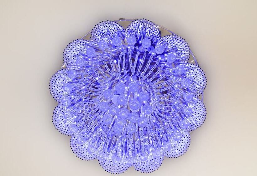 Itsy Hotels Platinum Inn