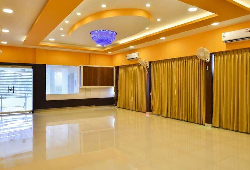 Itsy Hotels Platinum Inn