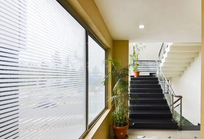 Itsy Hotels Platinum Inn