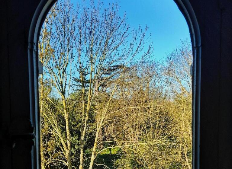 膳宿费 Chateau De Hiéville