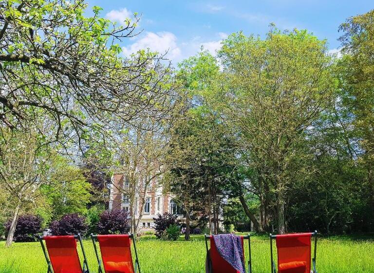 膳宿费 Chateau De Hiéville