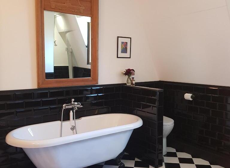 膳宿费 Chateau De Hiéville