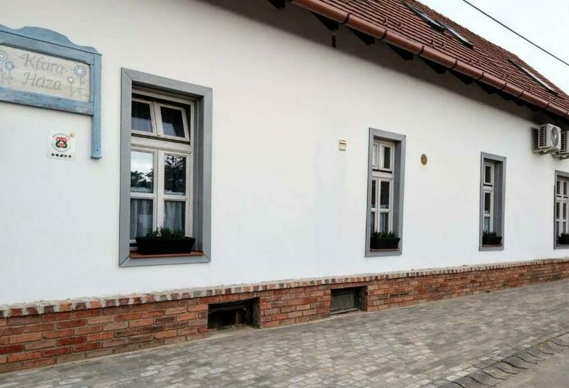 펜션 Klára Háza Vendégház