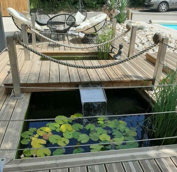 Пансион Les Chambres D Hôtes De La Croix Bleue