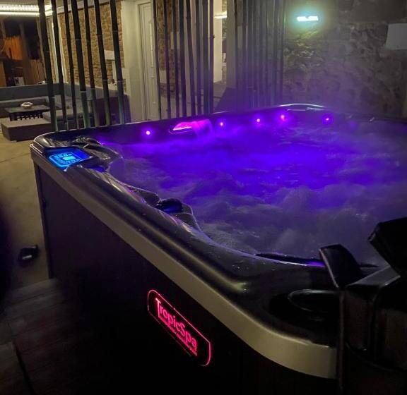 Пансион Les Chambres D Hôtes De La Croix Bleue