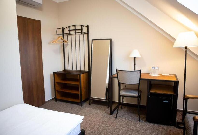 ペンション Penzion Dašické Sklepy