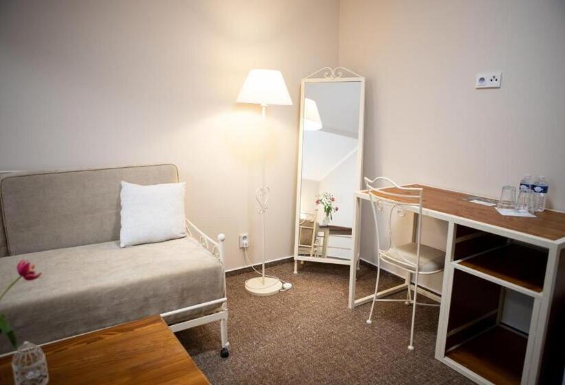 ペンション Penzion Dašické Sklepy