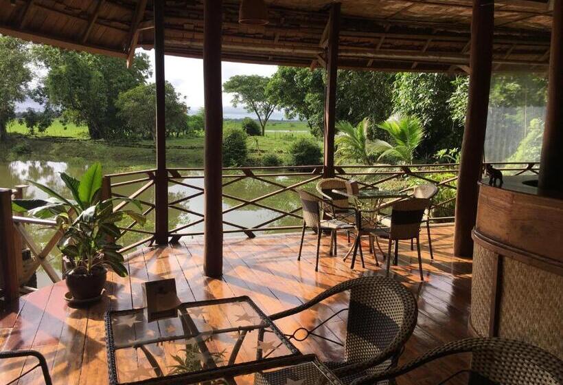 אתר נופש Kingfisher Ecolodge