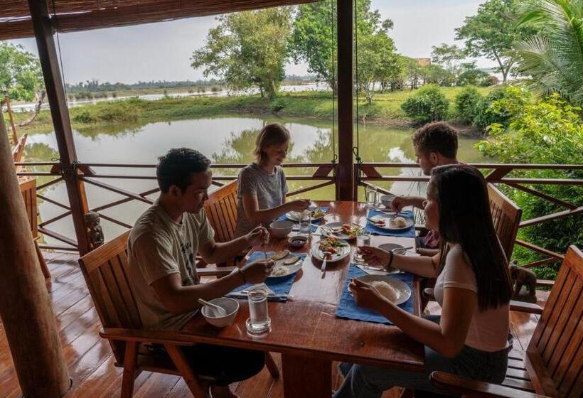 אתר נופש Kingfisher Ecolodge