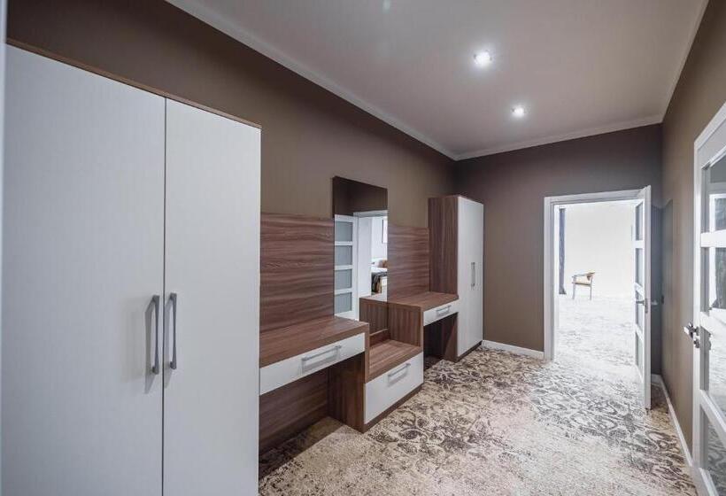 Rudison Hotel & Restaurant