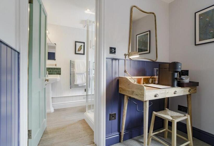 ユースホステル Bel And The Dragon At Red Lion Wendover