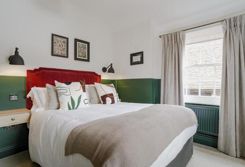 ユースホステル Bel And The Dragon At Red Lion Wendover