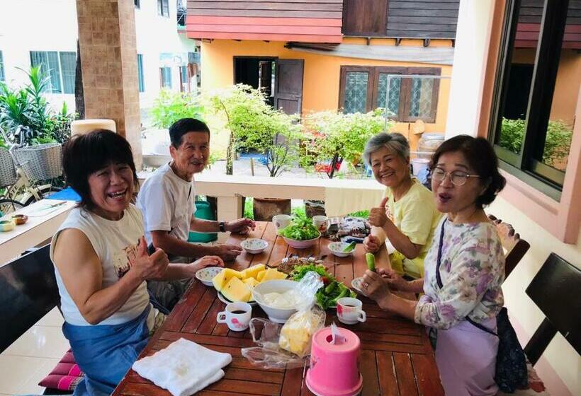 הוסטל Benya Guest House