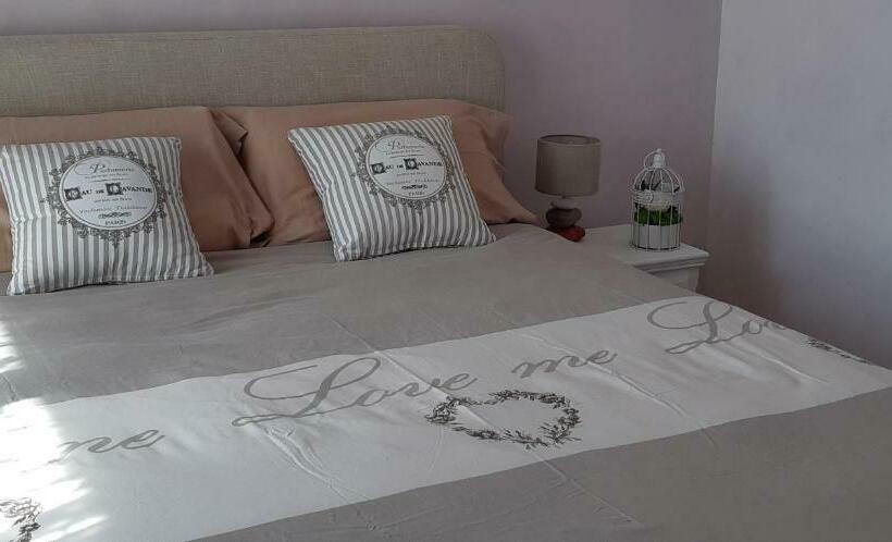 Bed and Breakfast La Villanelle Maison D Hôtes