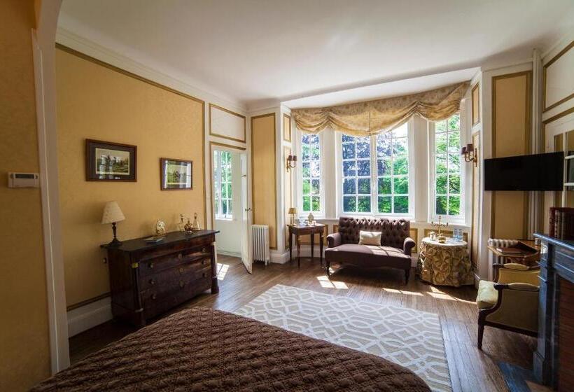 Bed and Breakfast Le Chateau De Fresnoy En Gohelle