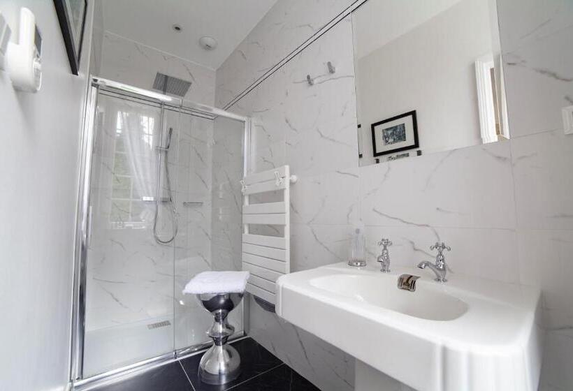 Bed and Breakfast Le Chateau De Fresnoy En Gohelle