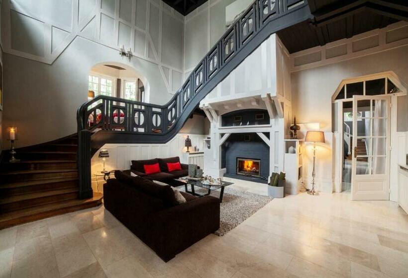 Bed and Breakfast Le Chateau De Fresnoy En Gohelle