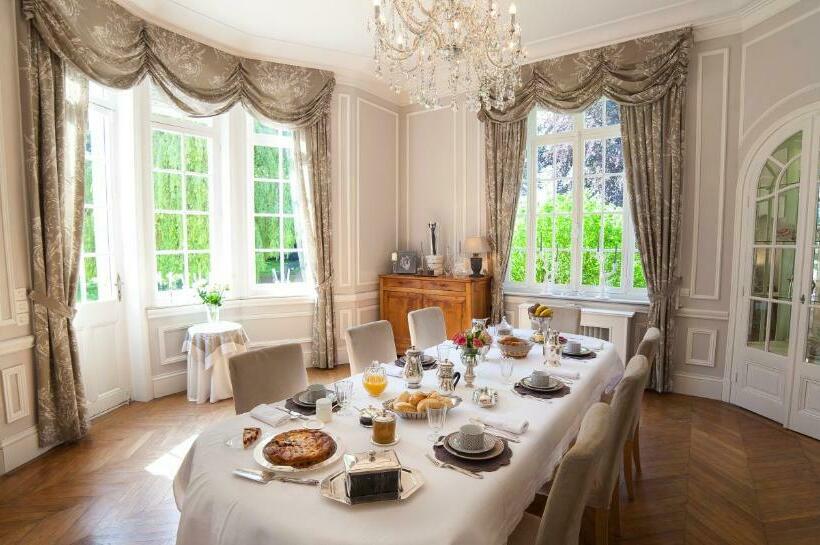 Bed and Breakfast Le Chateau De Fresnoy En Gohelle