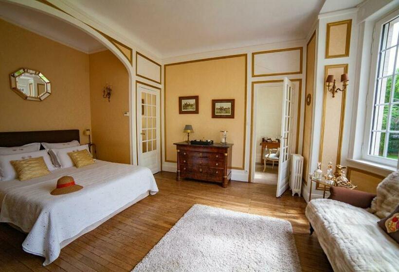Bed and Breakfast Le Chateau De Fresnoy En Gohelle