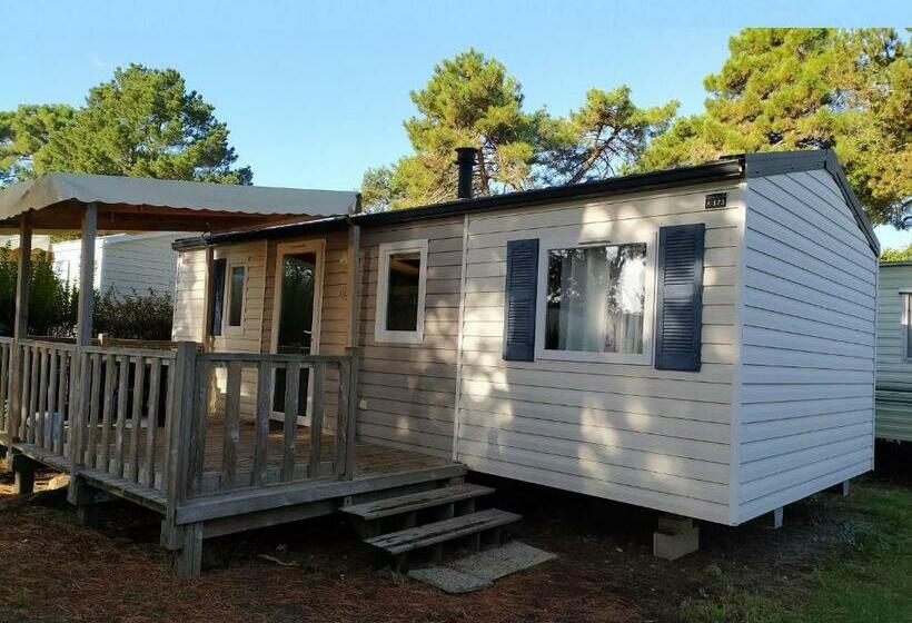 ベッドアンドブレックファースト Le Clos De Banes