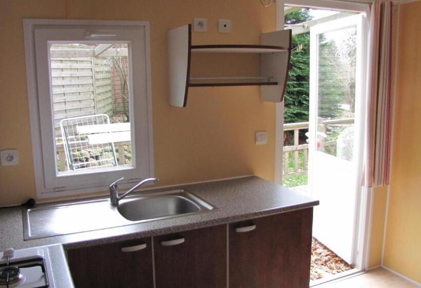 ベッドアンドブレックファースト Le Clos De Banes