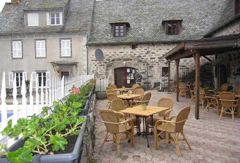 ベッドアンドブレックファースト Le Clos De Banes