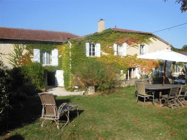 민박 Maison D'hôtes Le Hour