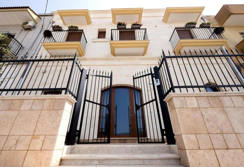 住宿加早餐  Monte Castello