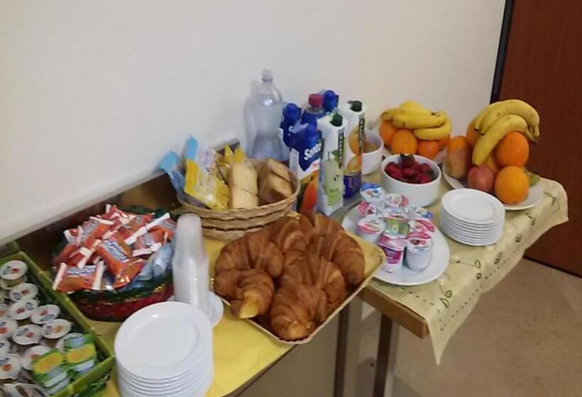 住宿加早餐  Monte Castello