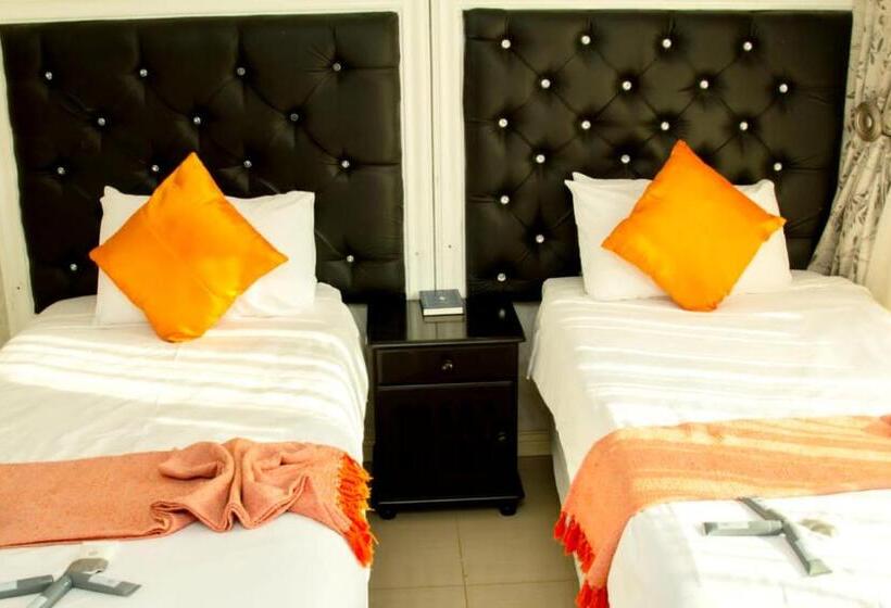 צימר Vakhusi Guesthouse