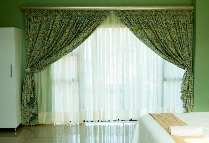 צימר Vakhusi Guesthouse