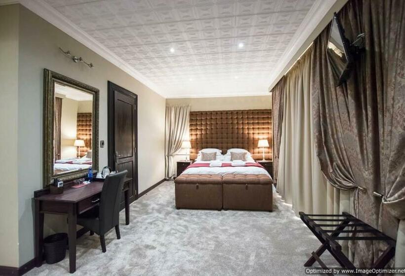 בית מלון כפרי Border