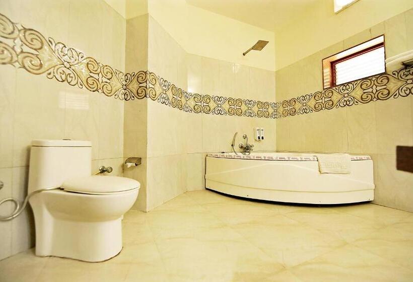 فندق Chandrawati Palace