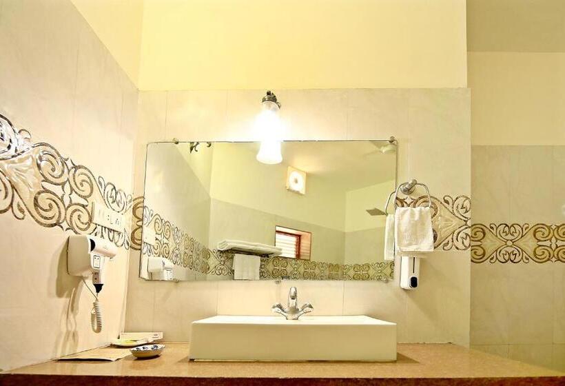 فندق Chandrawati Palace