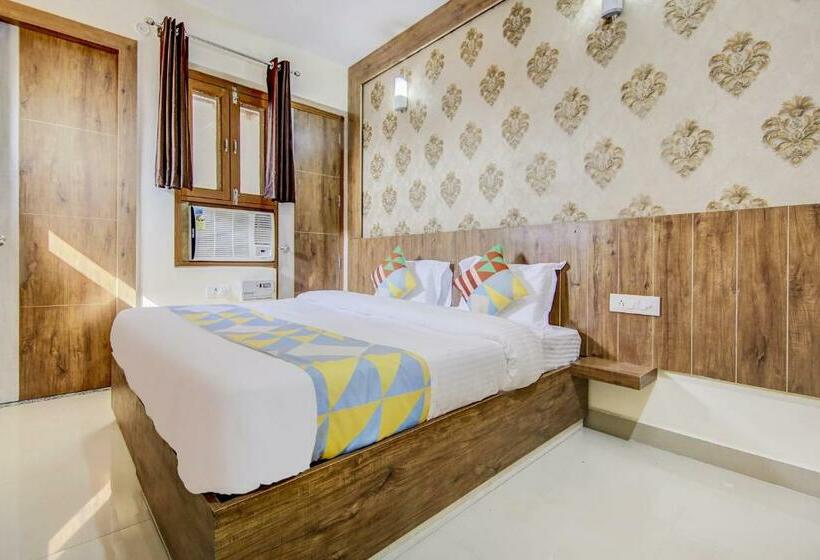 فندق Collection O 77421 Near Medanta Hospital