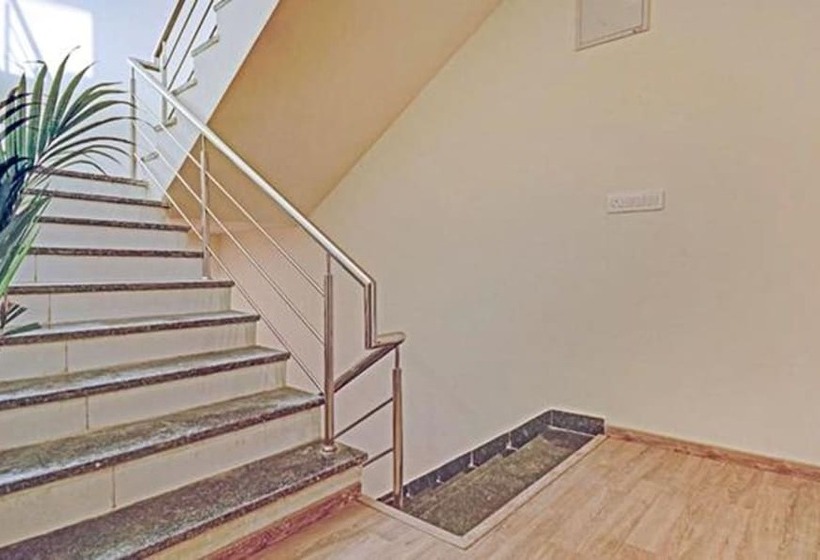 Fabhotel Indian Tulip