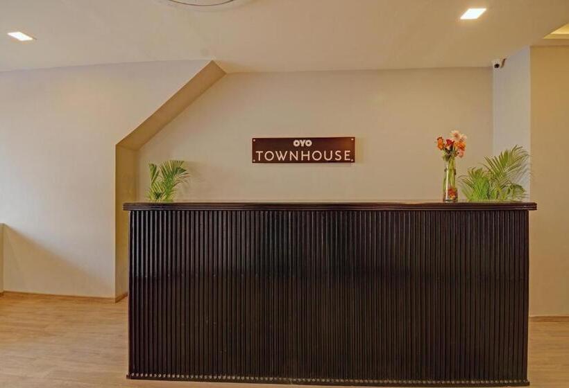 Fabhotel Indian Tulip