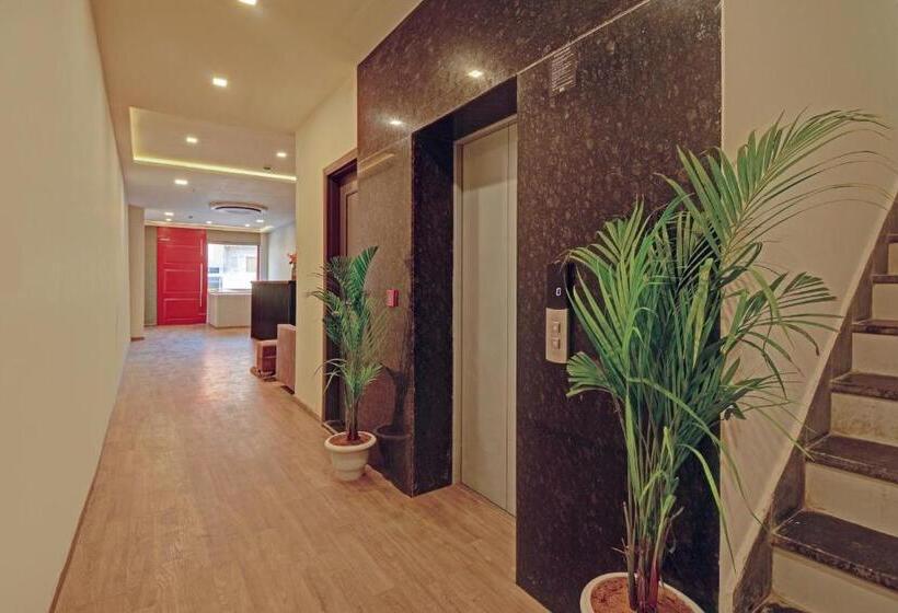 Fabhotel Indian Tulip