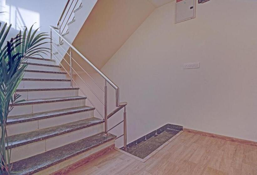 Fabhotel Indian Tulip