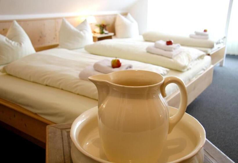 فندق Gasthaus Zur Linde