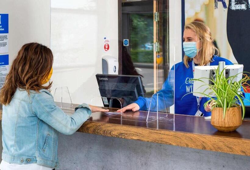 酒店 Ibis Budget Portishead Marina