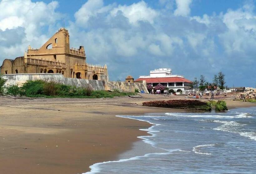 Отель Neemrana S   Bungalow On The Beach