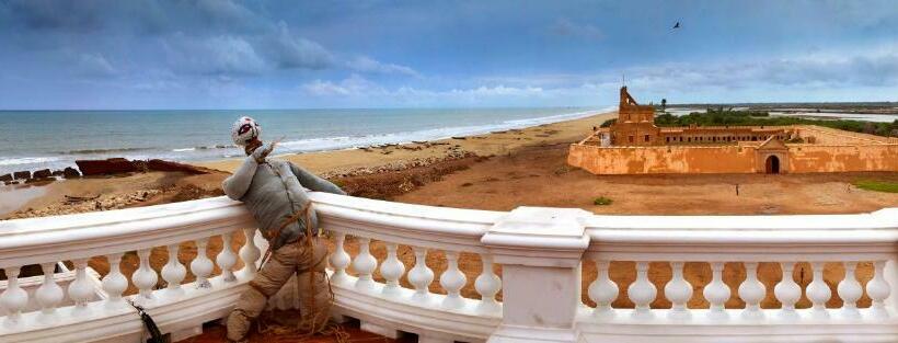 Отель Neemrana S   Bungalow On The Beach