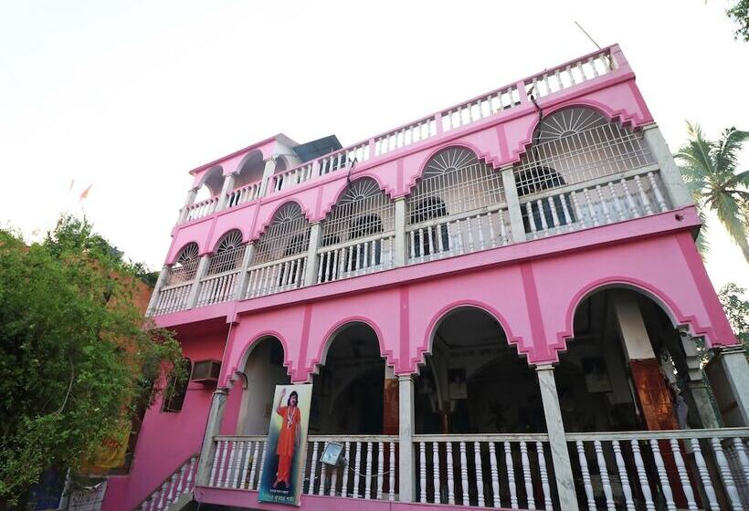 בית מלון כפרי Oyo 16609 Trinayani Guest House
