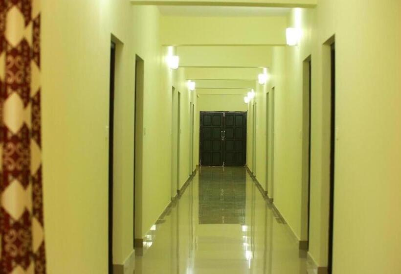 ホテル Panackal Inn