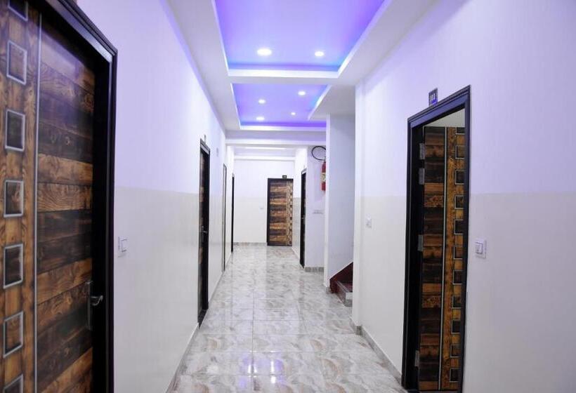 בית מלון כפרי Rajshree